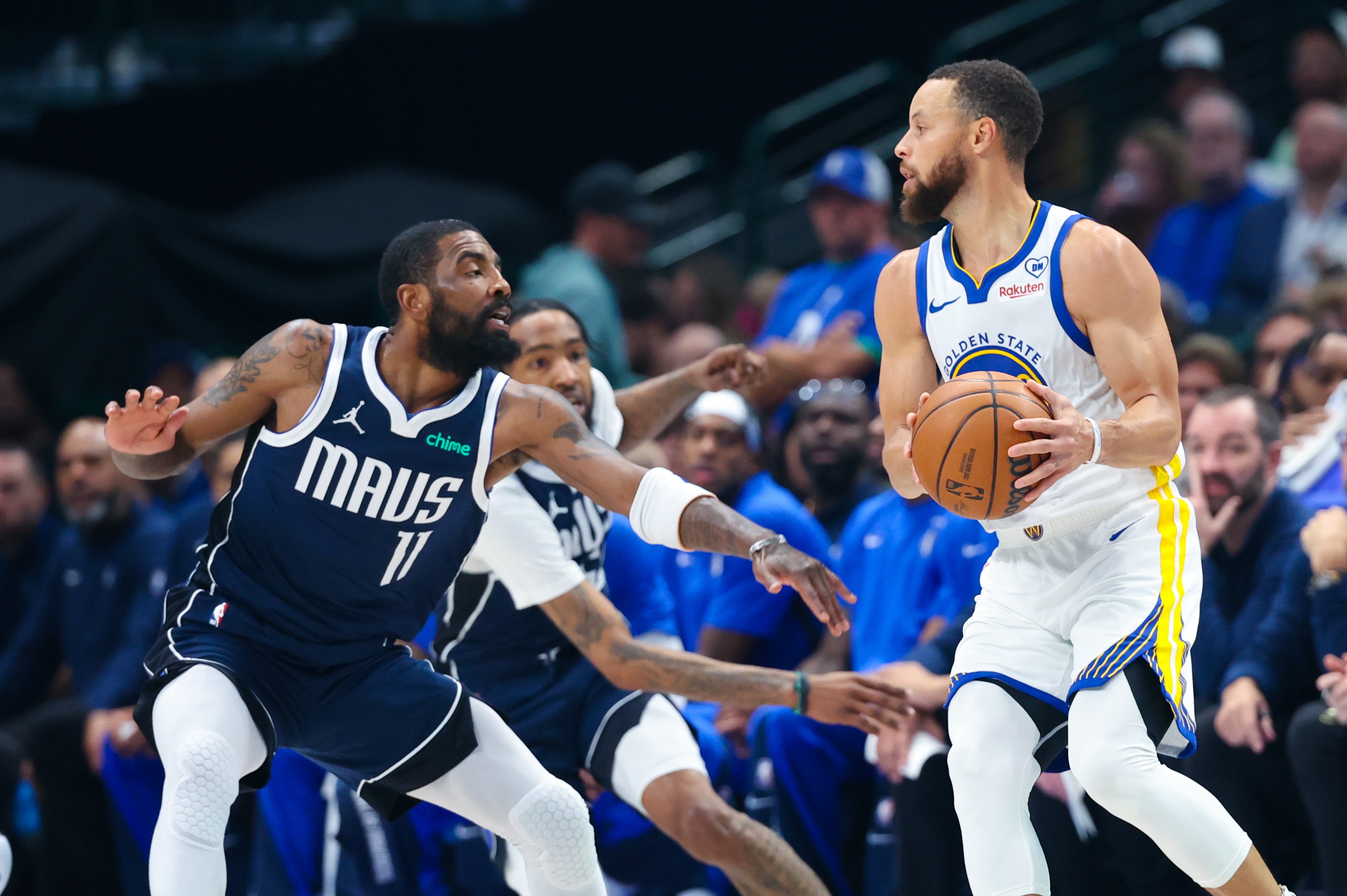 本人还没上脚征战过~库里：穿欧文3代比赛征求过欧文的同意