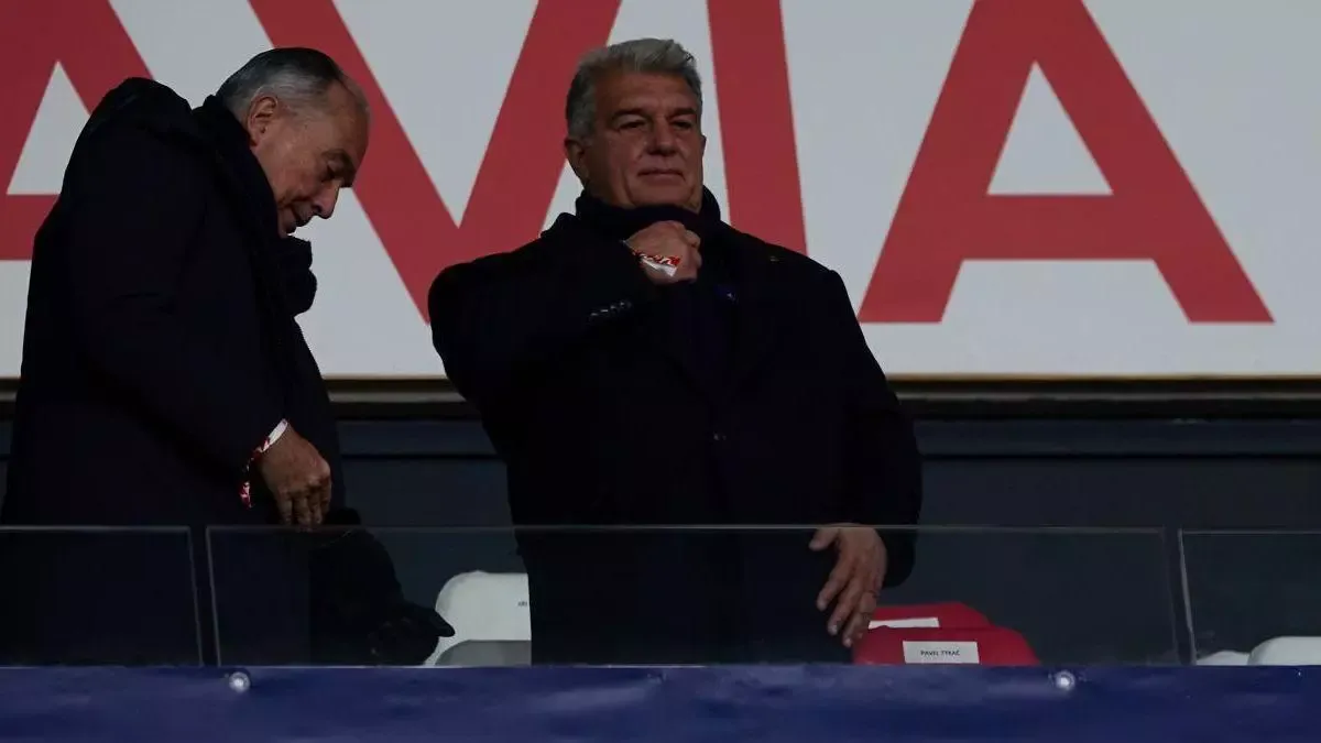 每体：拉波尔塔是包厢里最乐观的人，他坚信巴萨能够逆转